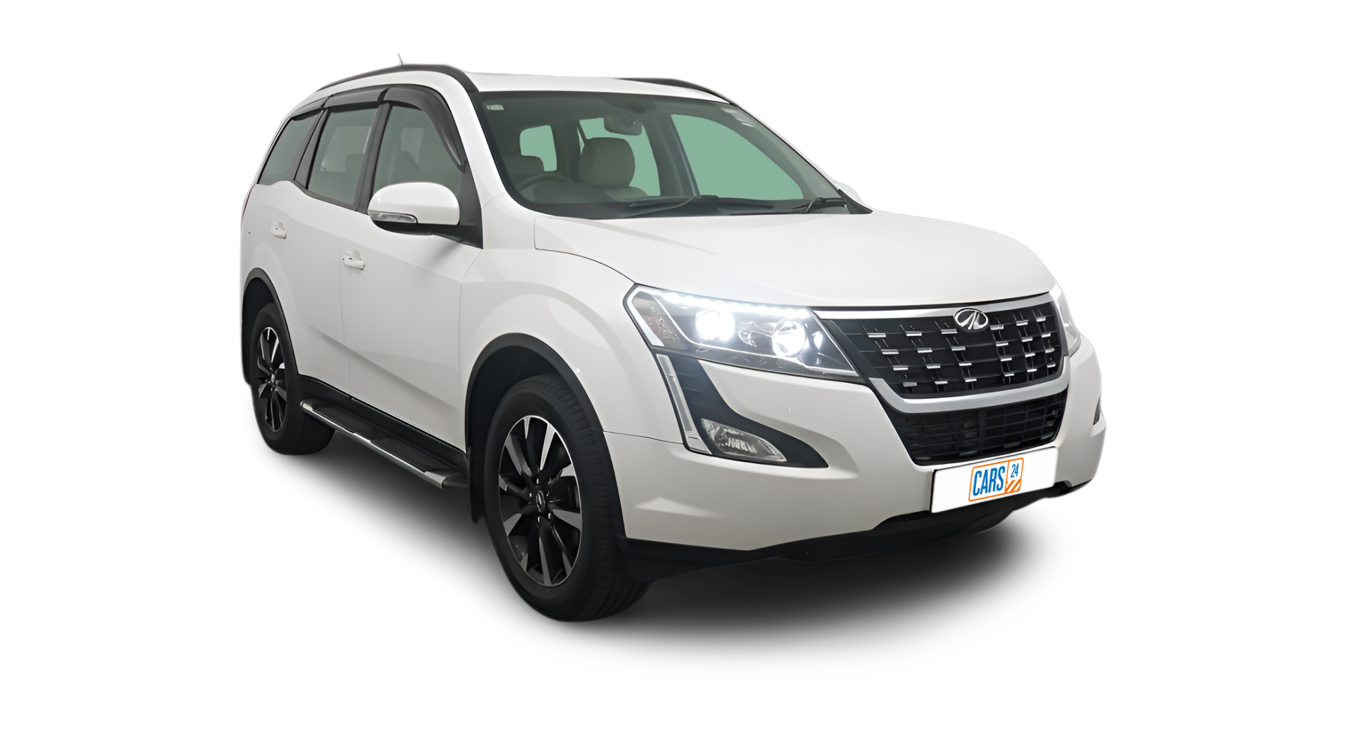 Mahindra XUV500-img